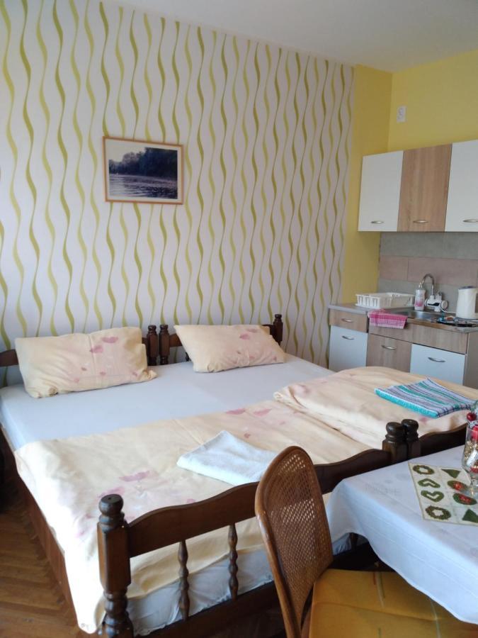 2 Haloszobas Apartman Kanjiza Exterior photo